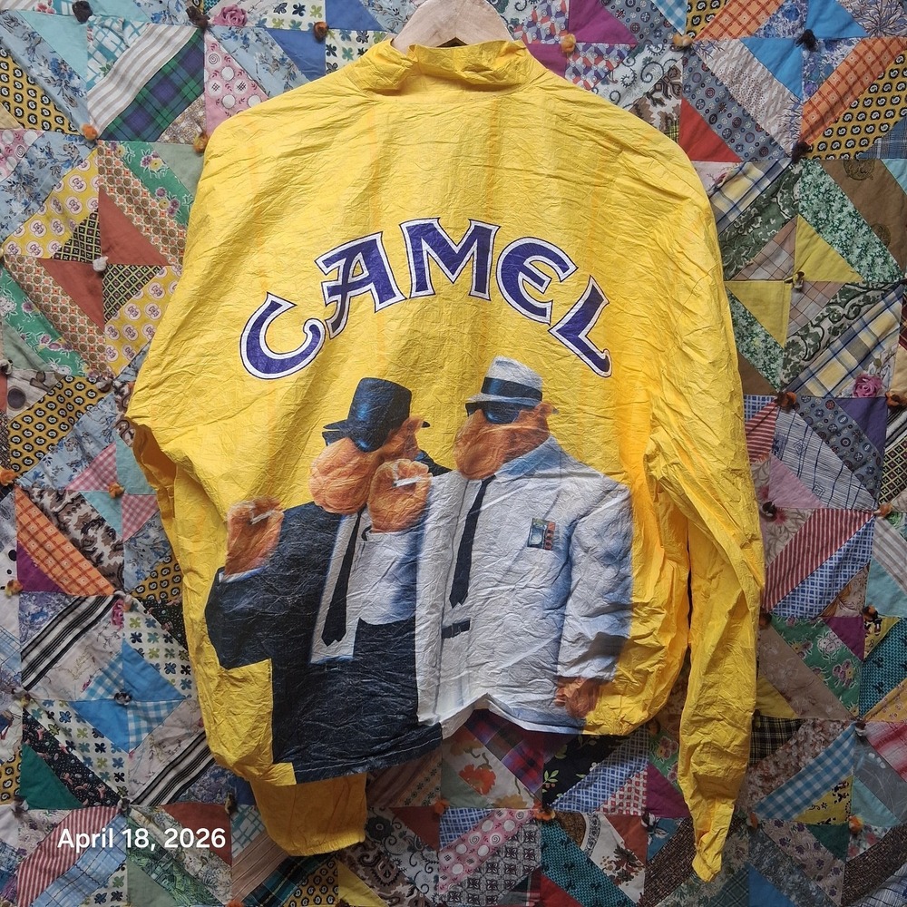 Vintage Joe Camel Ciggarettes Lightweight Tyvek Windbreaker Yellow Size XL